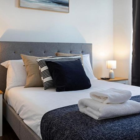 Modern 1-Bedroom Apartment, Beach 5-Min Walk, Free Parking เวย์มัธ ภายนอก รูปภาพ