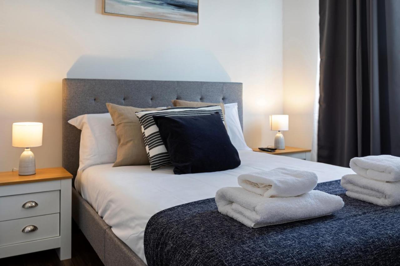 Modern 1-Bedroom Apartment, Beach 5-Min Walk, Free Parking เวย์มัธ ภายนอก รูปภาพ