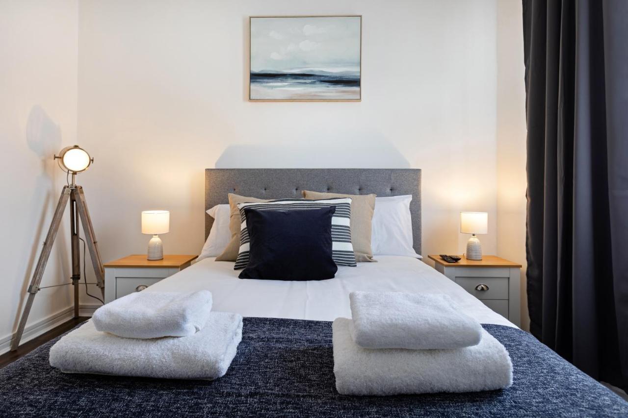 Modern 1-Bedroom Apartment, Beach 5-Min Walk, Free Parking เวย์มัธ ภายนอก รูปภาพ